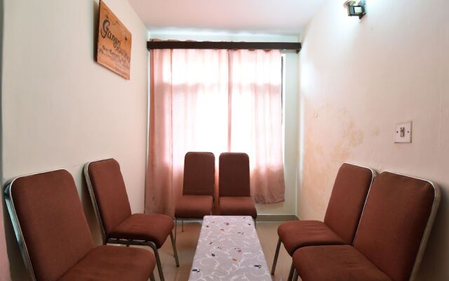 OYO 13732 Home Cozy near Mall Aleo Manali