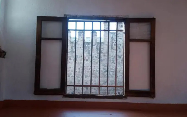 Puerta de Bisagra- CON 2 HABITACIONES