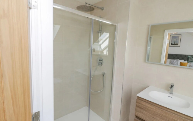 Foxton Penthouse