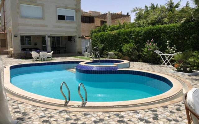 فيلا للإيجار اليومي والاسبوعي والشهري في مارينا 5