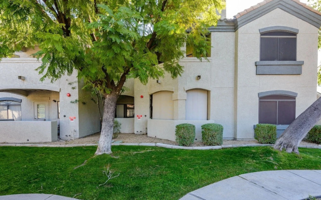 Villa Acacia 2 Bedroom Condo by RedAwning