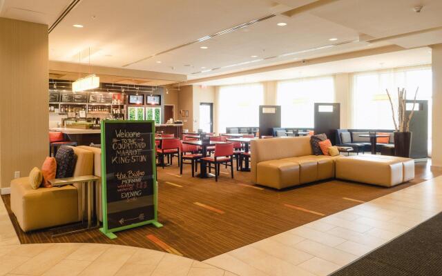 Courtyard by Marriott Kingston Highway 401/Division Street