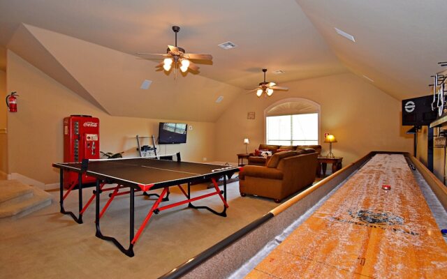 Pet-friendly Oasis in Gated Community!