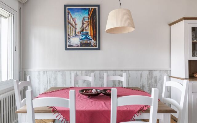 Comfy Holiday Home in L'escala With Garden