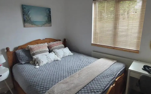 Couples/business/family- Wifi- Parking- Sleeps 2