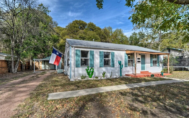 Kerrville 'hill House' w/ Backyard Oasis!