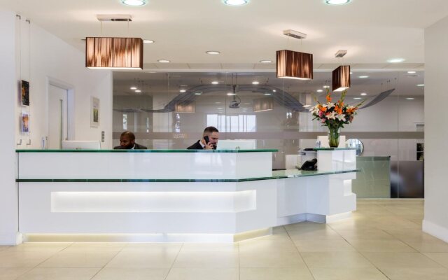 Dolphin House Serviced Apartments