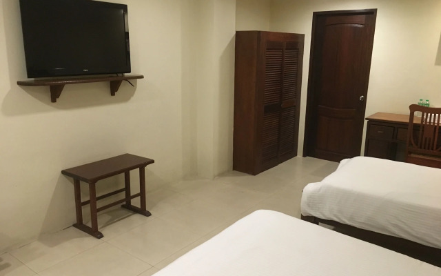 Mango Valley Hotel 1