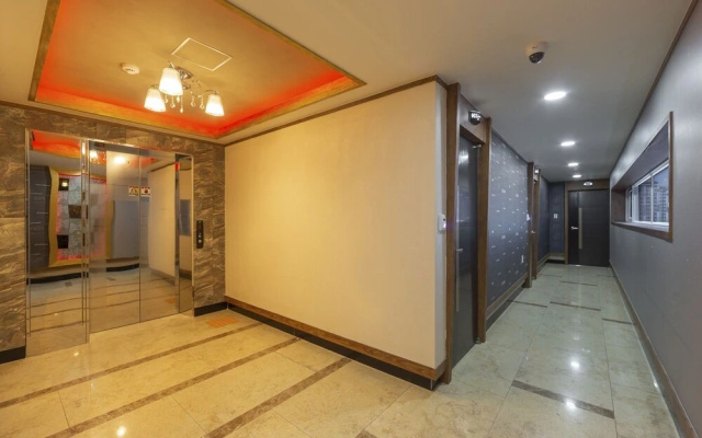 Yeongcheon CL Hotel