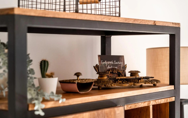 Lovely 2 Bedroom Apartment in the Heart of Lisbon