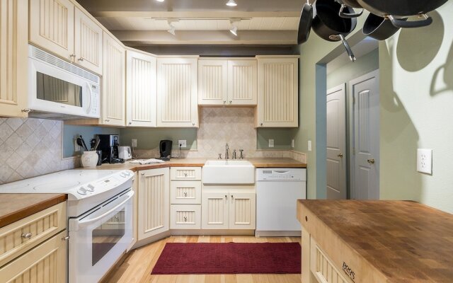 Meadlowlark 324 2 Bedroom Condo