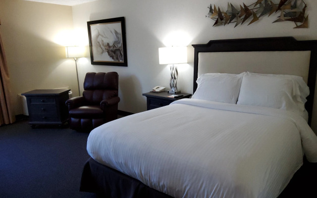 Klopfenstein Inn and Suites