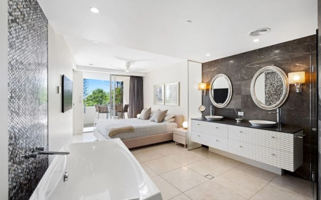 Sea Pearl 202- Waterfront Luxury