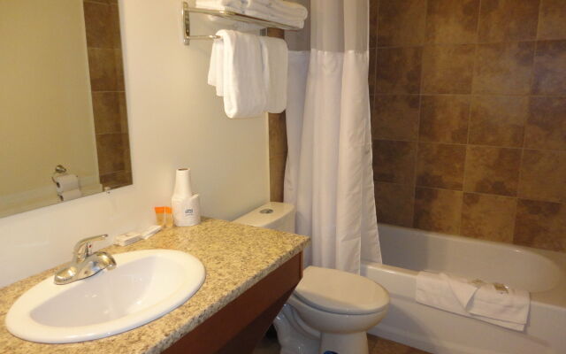 Sahara Courtyard Inn Penticton