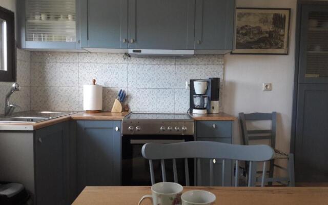 Elgina Apartments2 MANI