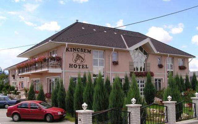 Kincsem Wellness Hotel