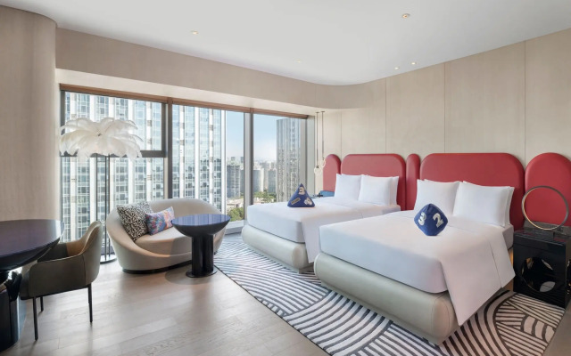 W Xiamen
