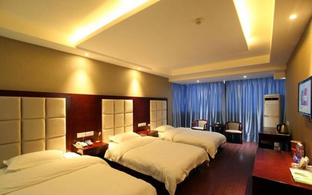 Guilin Hotel Chain Guests 0746