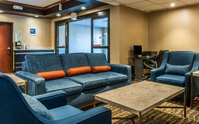 Comfort Inn East