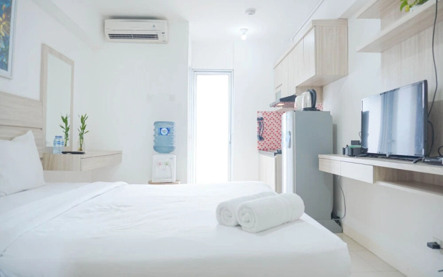 Cozy Stay and Homey Studio Apartment at Bassura City Apartment