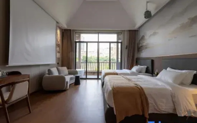 Longjiang Years Hot Spring Hotel