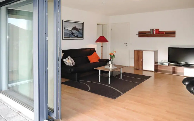 Bright Apartment With Garden