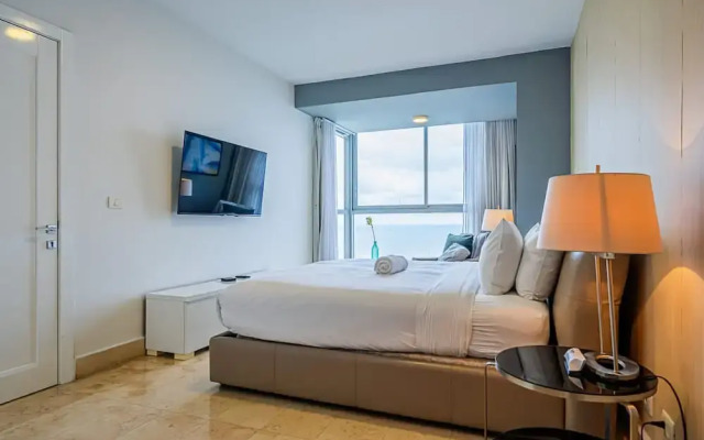 w Prestigious 1BR w Fantastic Balcony in YOO