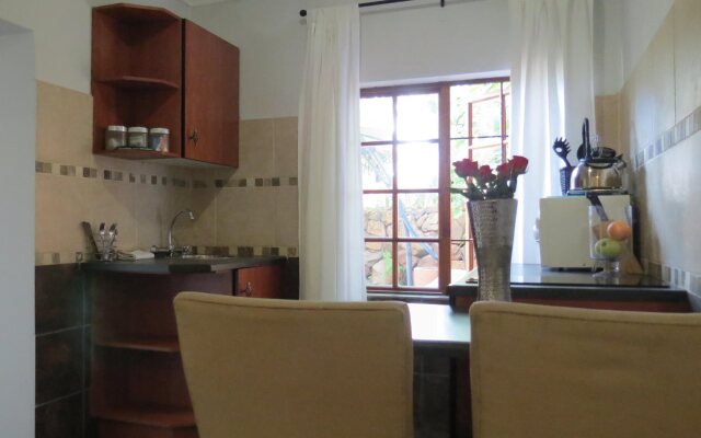 Dinkwe Lodge & Guest House