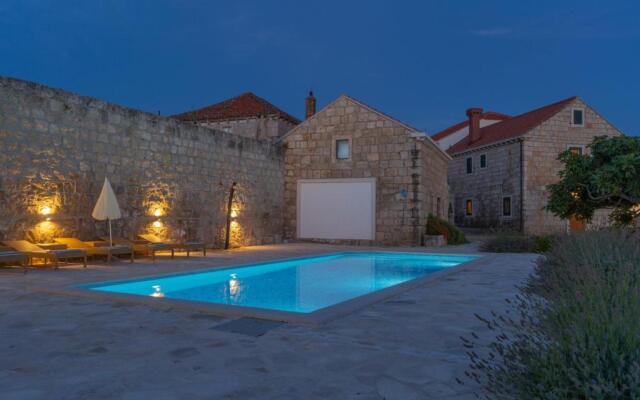 Villa Luic