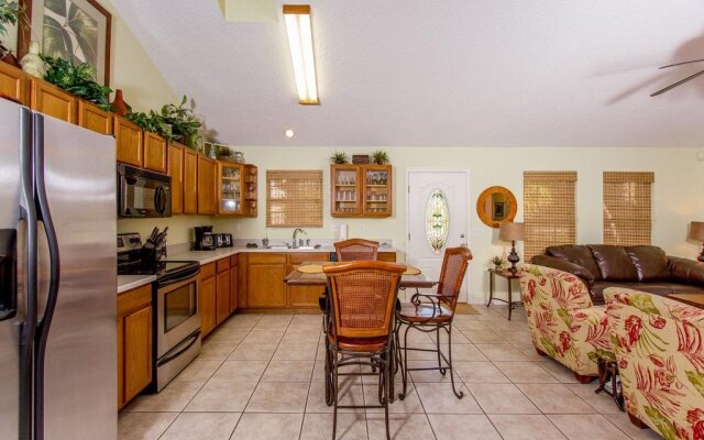 Avery's Beach Bungalow