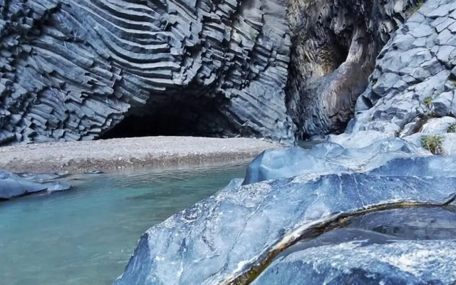 Radio Rock Guest Rooms