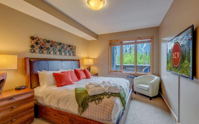 Rundle Cliffs Lodge by Spring Creek Vacation
