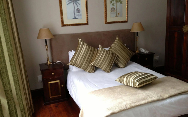 Tudor Hotel