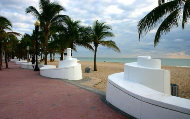 Beach Side 3010