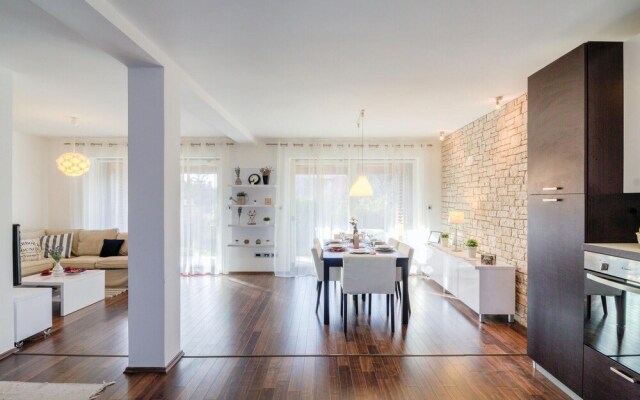 Nice Home in Banjole With Wifi and 2 Bedrooms