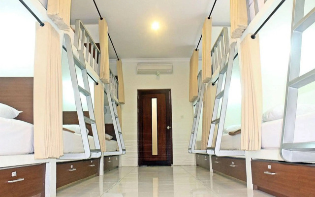 Mirah Hostel
