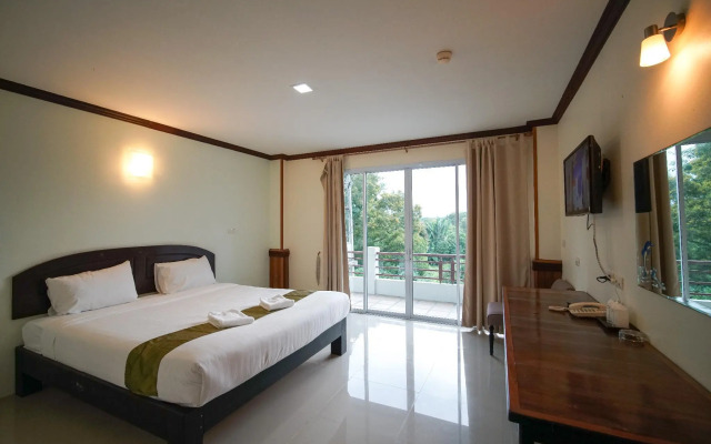 Sea Mountain Khanom Hotel