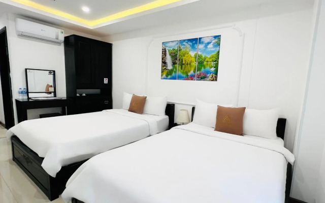 Phuong Dong Hotel & Apartment