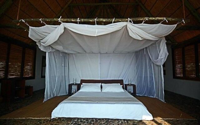 Lake Shore Lodge & Campsite