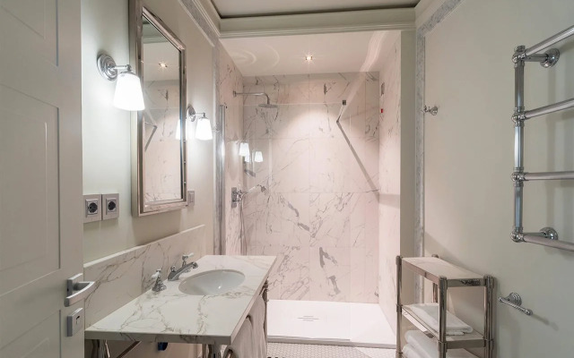 Room Mate Collection Gran Filippo, Rome-Fontana di Trevi