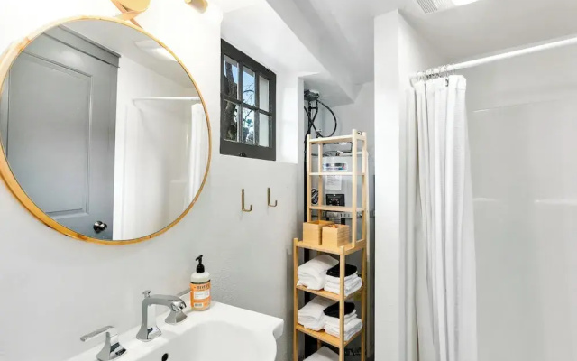 Montlake Studio in Spite House