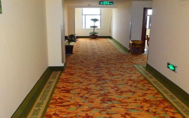 GreenTree Inn Suzhou Taiping Town High-speed North Station Express Hotel