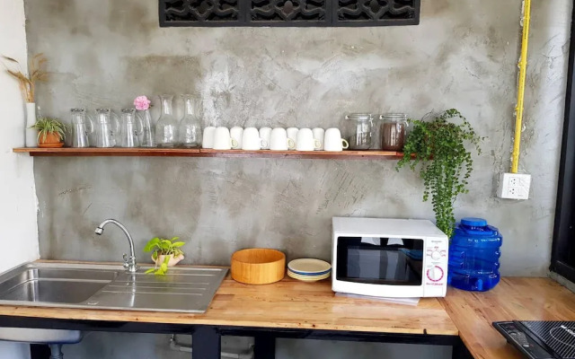 Blue Melon Cafe & Hostel