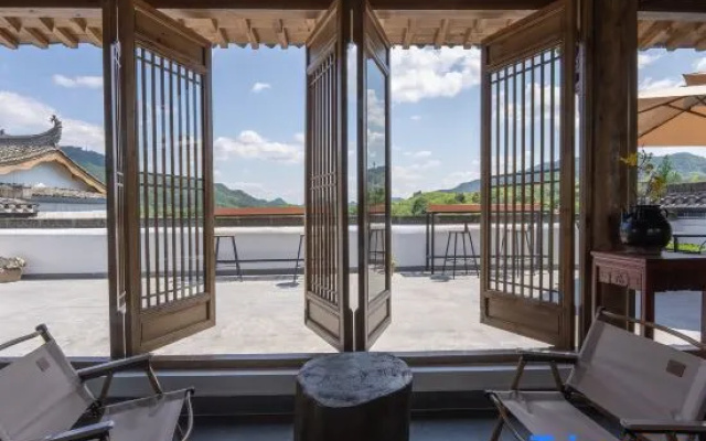 Huangshan Chengkan Yongxing Lake Homestay – Balcony – Huangshan