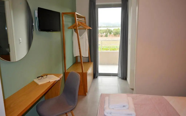 Balos Residence private pool Seafront Seaview