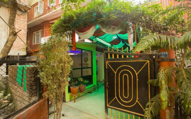 Oyo 146 Somewhere Hotel And Restaurant