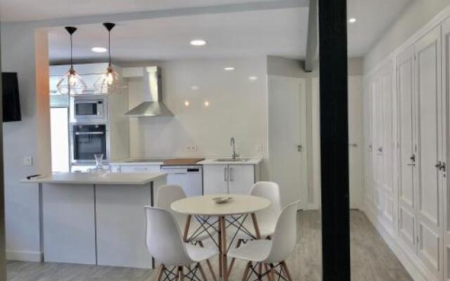 Plaza 5 Carabanchel Apartment