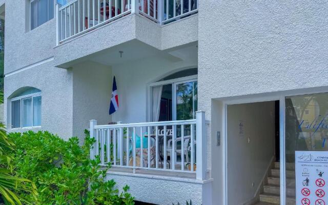 Great 2 BR apartment only 30 seconds walking distance from the beach - BRA1