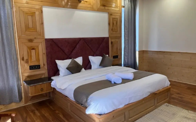 Hotel Mountain Blue Manali