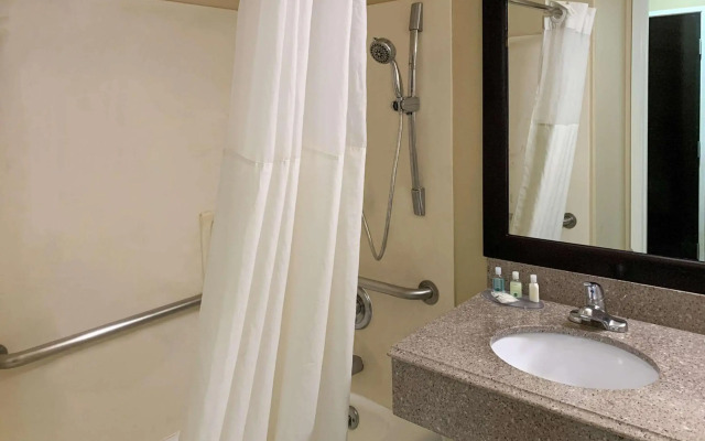 Quality Suites Houston NW Cy-Fair